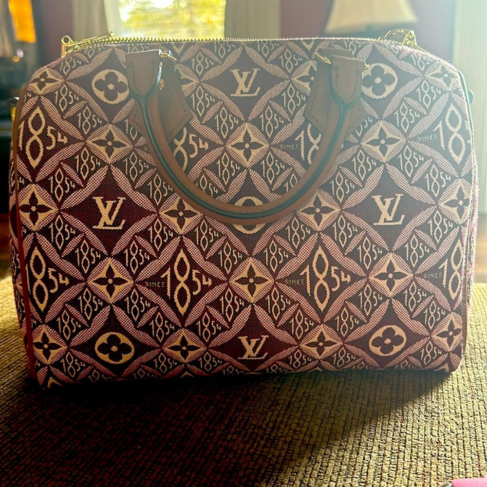 💯The Jacquard Since 1854 Speedy is a luxurious Louis Vuitton